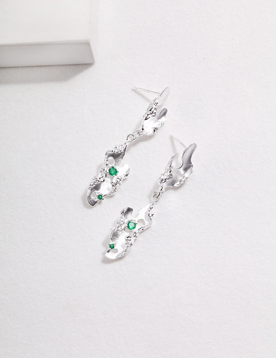 S925 Leaf Earrings