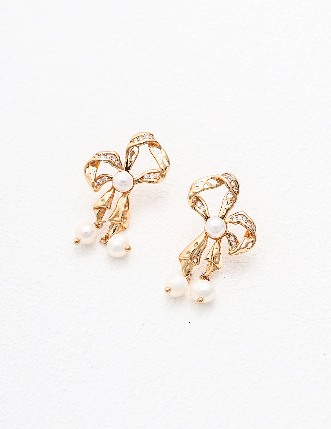 Michelle's Pearl Elegance Bow Earrings