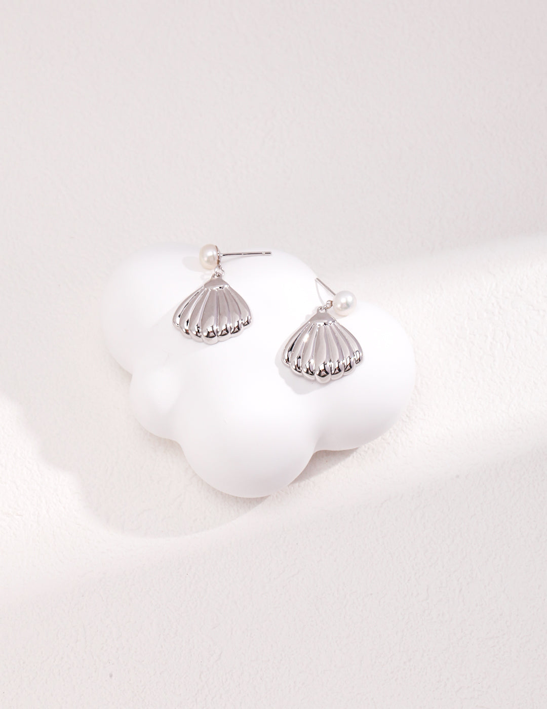 S925 Little Fan Pearl Earrings