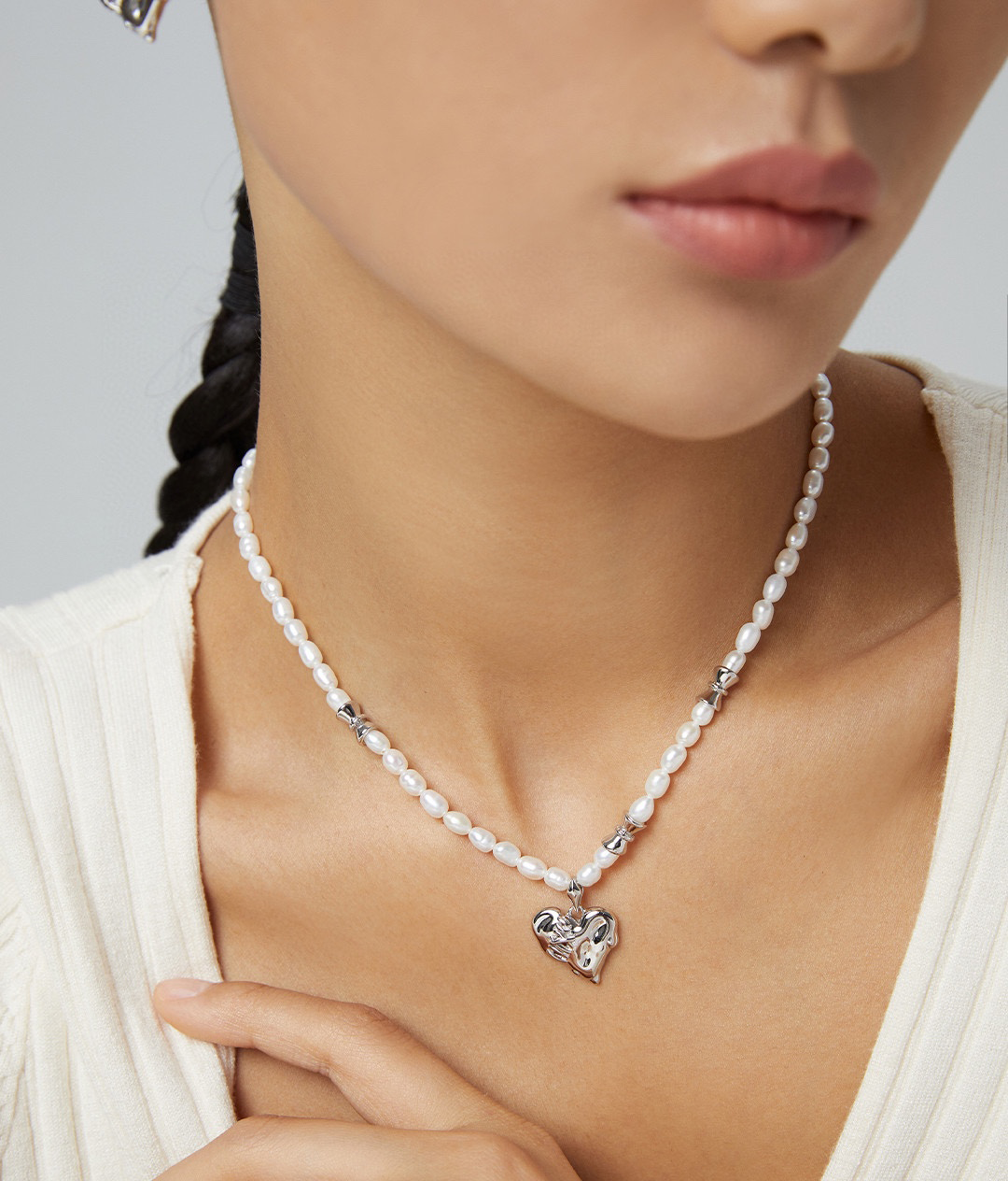 Lustrous Love Set - Pearl Necklace