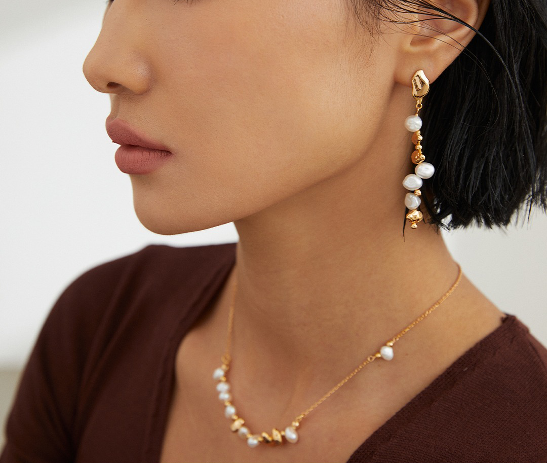 S925 Scattered Pearl Drop Earrings