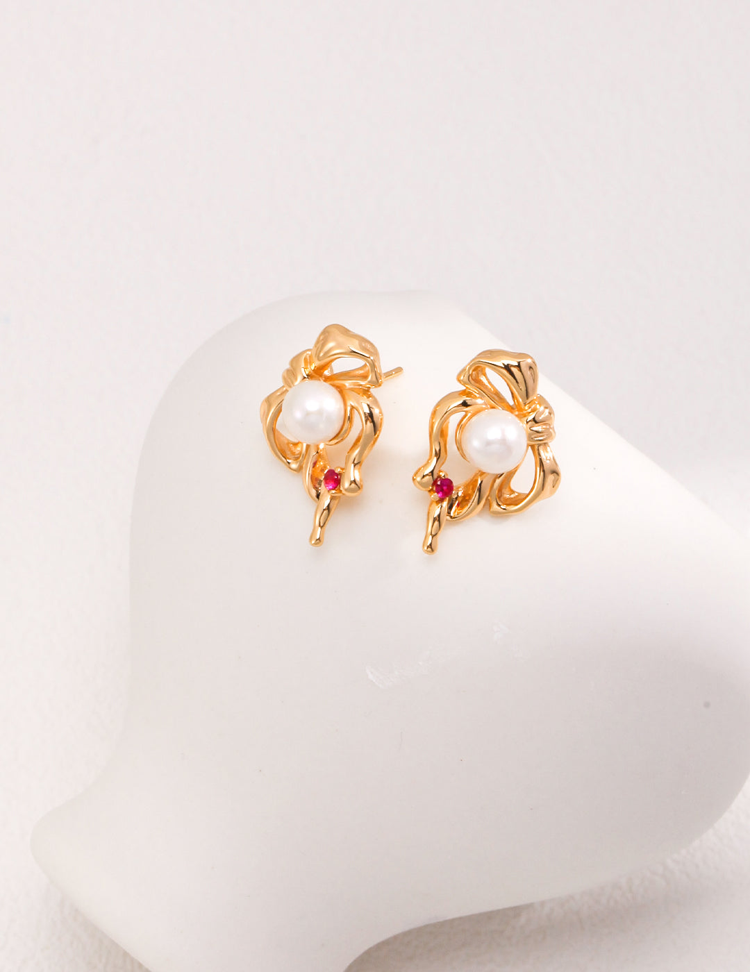 S925 Bow Tie Pearl Earrings